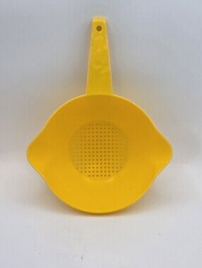 Tupperware 1 Quart Colander Strainer